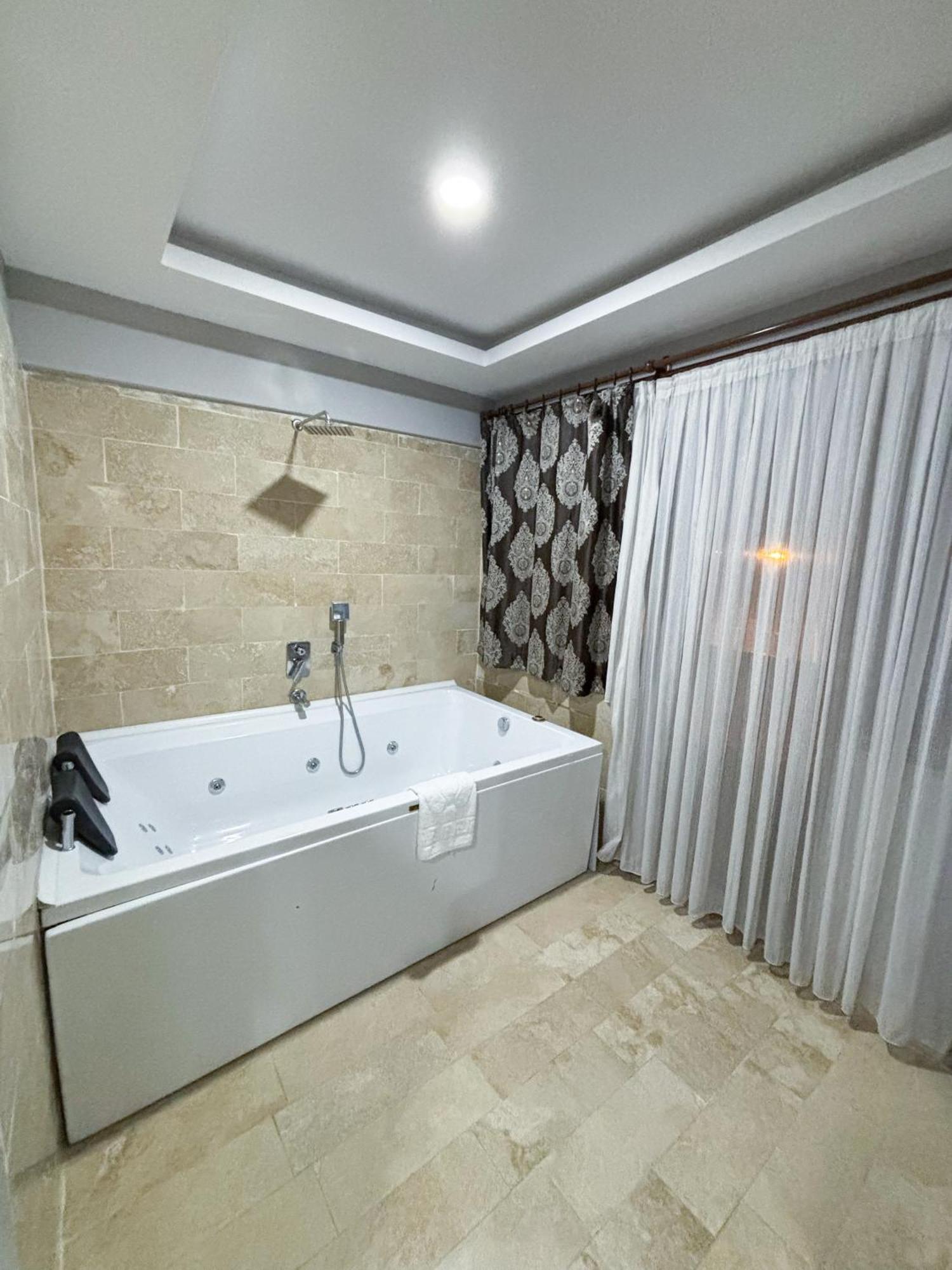 Whitestone Hotel Nevşehir Esterno foto