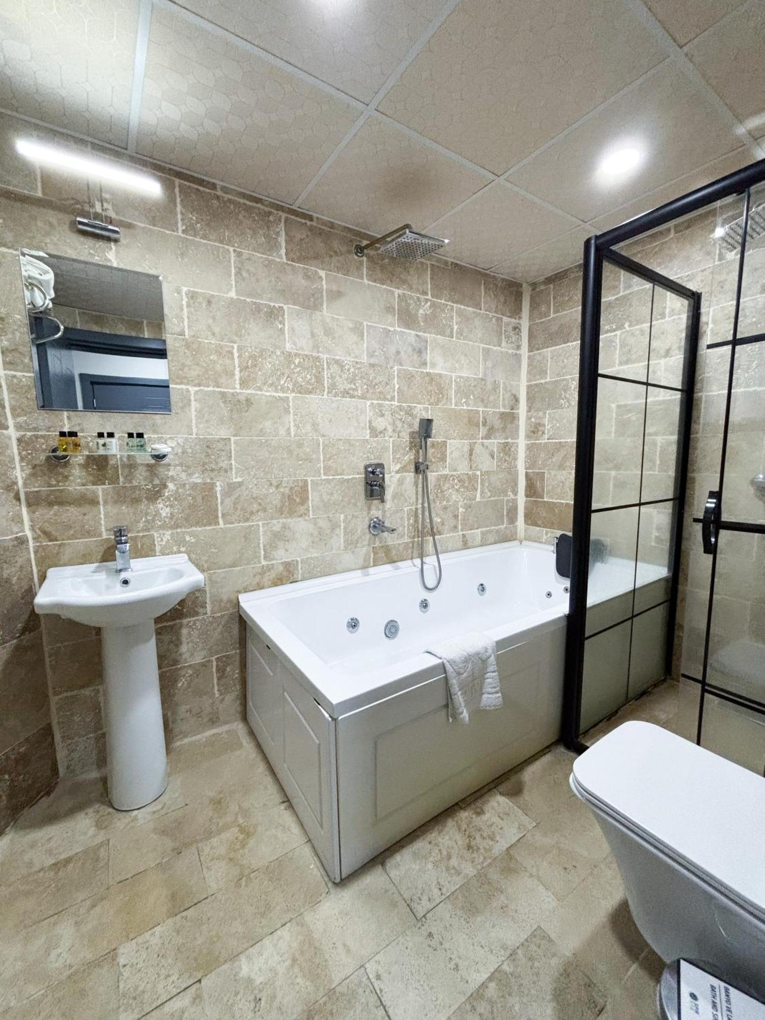 Whitestone Hotel Nevşehir Esterno foto