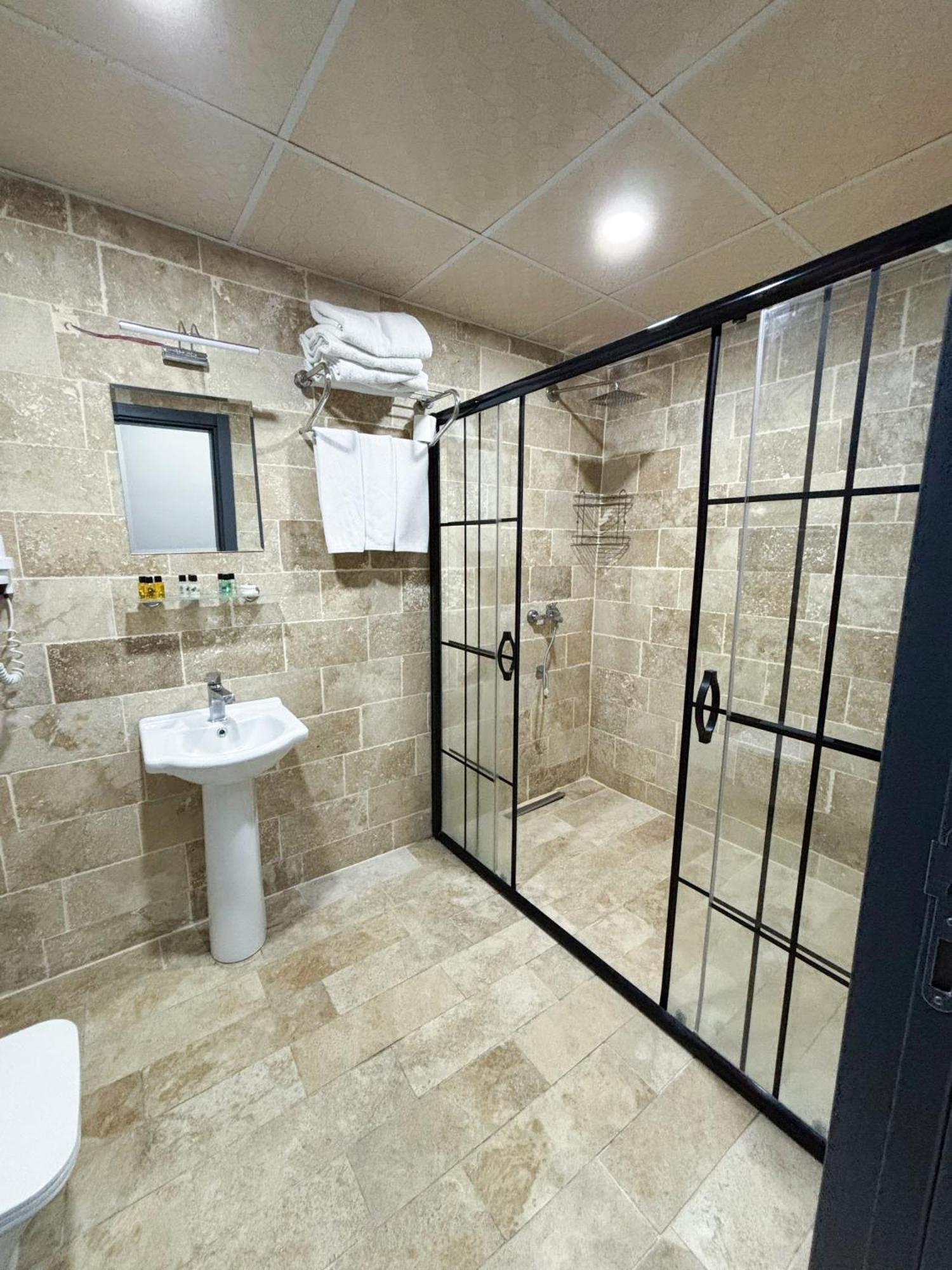 Whitestone Hotel Nevşehir Esterno foto